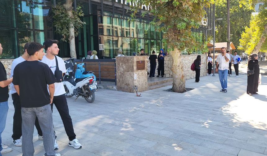 ŞANLIURFA'DA 5,4 BÜYÜKLÜĞÜNDE DEPREM