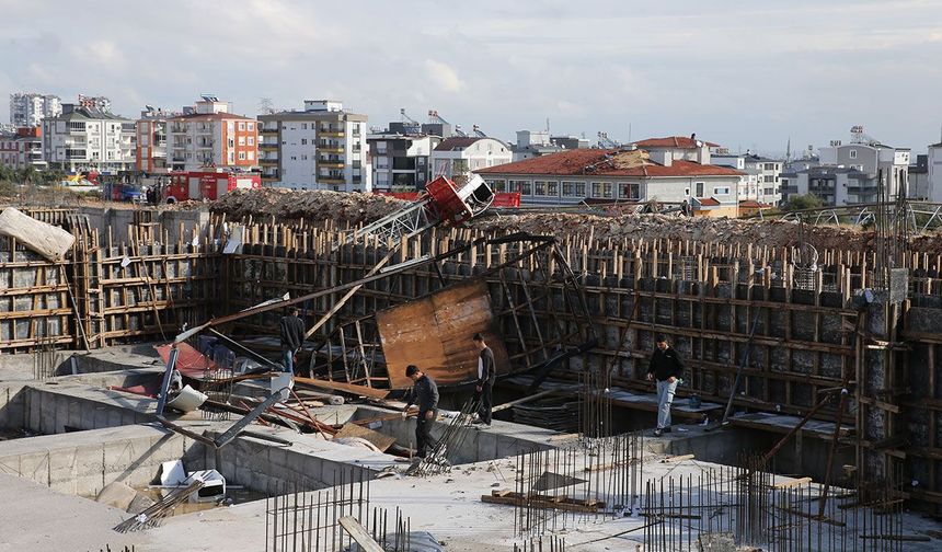 ANTALYA'DA HORTUM: ÖLÜ VE YARALILAR VAR