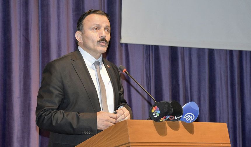 PROF. DR. DEMİR: DİN GÖREVLİLERİ, ÖNEMLİ BİR GÖREV ÜSTLENİYOR