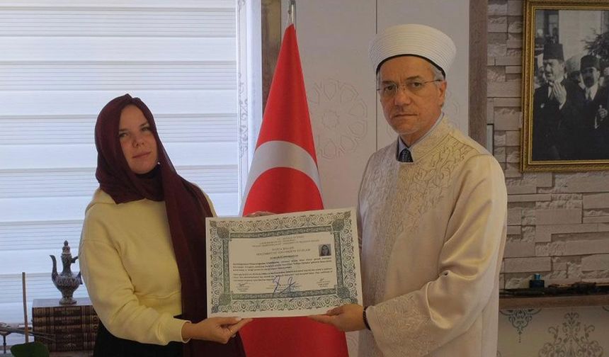 Rus kadın tatile geldiği Manavgat'ta Müslüman oldu