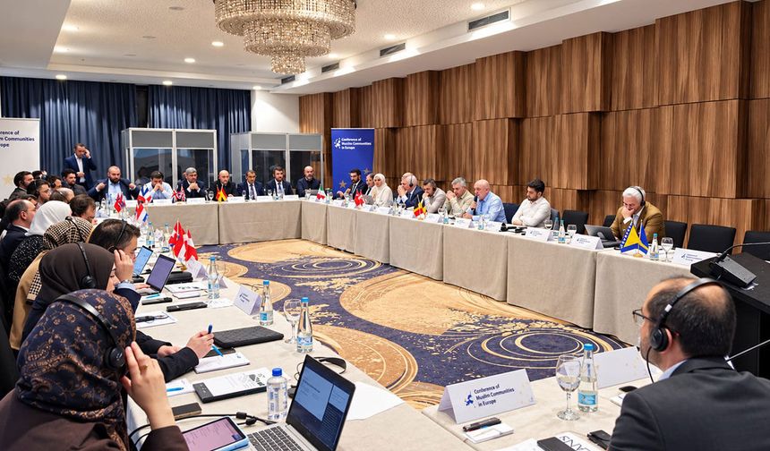 AVRUPA'DAKİ MÜSLÜMANLARIN DURUMU KONUŞULDU