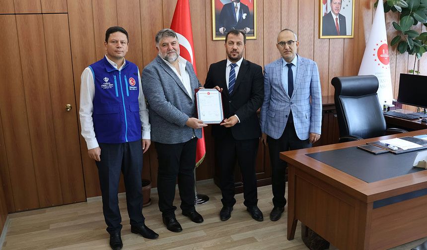 KUR'AN KURSU BİNASINI BAĞIŞLADI