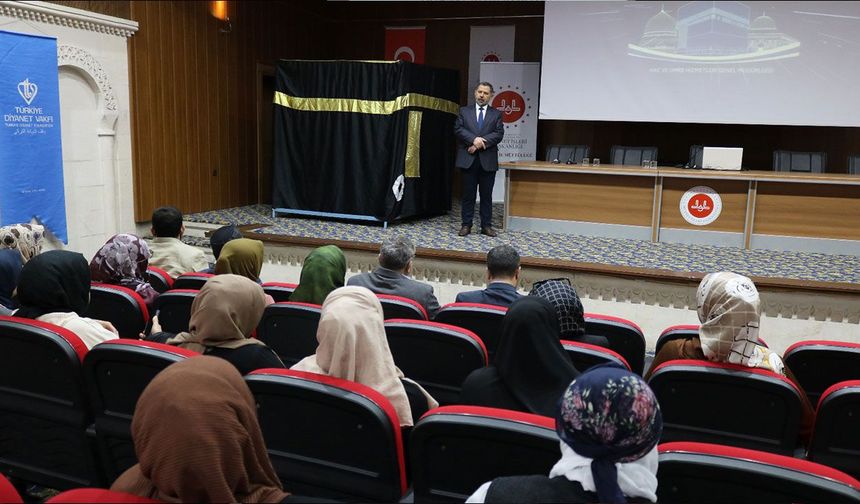 Mardin'de umreciler bilgilendirildi