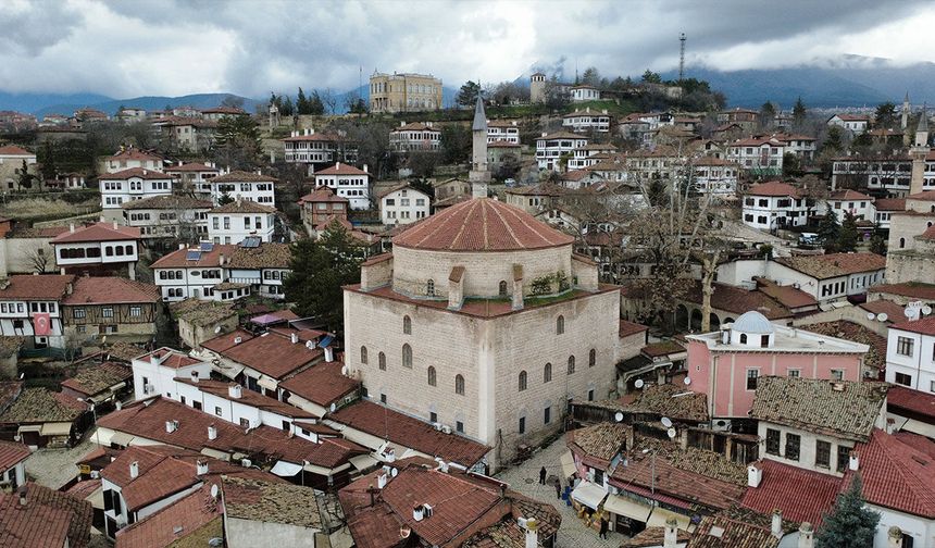 SAFRANBOLU'NUN TARİHİ CAMİLERİ ASLINA UYGUN KORUNUYOR