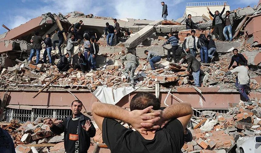 VAN DEPREMİNİN ÜZERİNDEN 15 YIL GEÇTİ