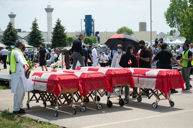 Kanada’da katledilen Müslüman aile için cenaze töreni düzenlendi