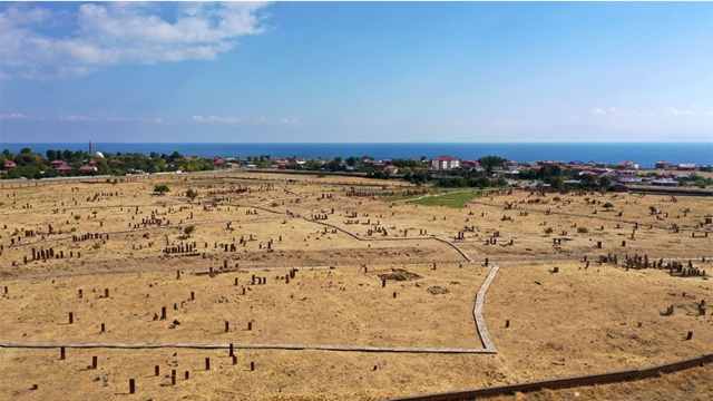 Bu bilgilerle tarihi yaşayan gençlerin aydınlanmasını istiyoruz.