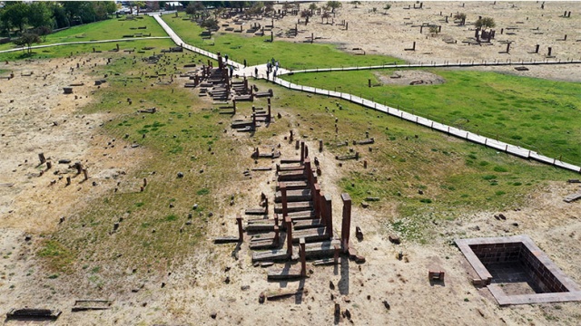 Buraya geldiğimizde tarihi tam yaşıyoruz. Burada günümüzün yenilikleri yok, tamamıyla tarihi doku var. Şehrin her tarafında tarihi doku var."
