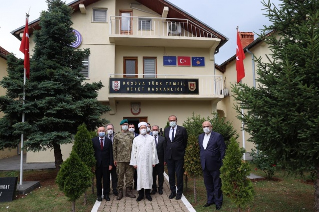Diyanet İşleri Başkanı Erbaş, Kosova'da Mehmetçiği unutmadı