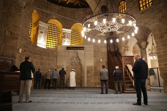 Tarihi Şehzade Korkut Camii'nde 126 yıl sonra yeniden teravih namazı kılınıyor