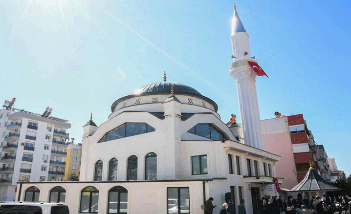 Ahmetler Camii düzenlenen törenle ibadete açıldı