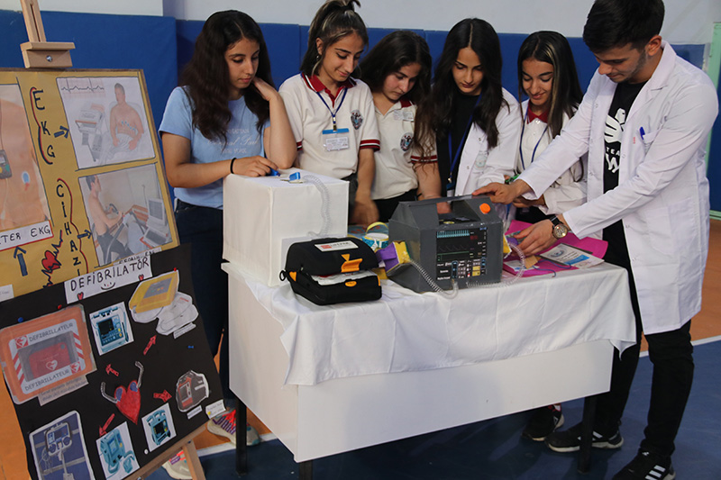 2023.06.15 Diyarbakır'daki Meslek Lisesi Sağlık Sektörüne Teknik Eleman Yetiştiriyor (11)