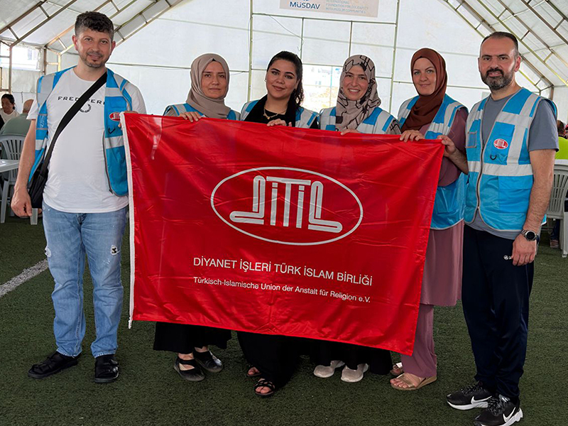 2023.07.14 Diyanet İşleri Türk İslam Birliği gönüllüleri Hatay'da depremzede çocuklarla buluştu (4)-1