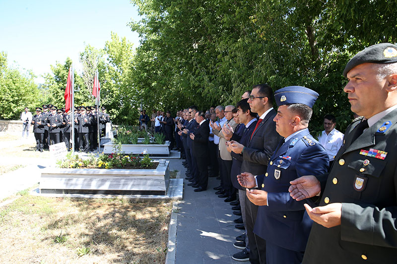 2023.07.15 Muş ve Bitlis'te 15 Temmuz Dolayısıyla Şehitliklerde Tören Düzenlendi (7)