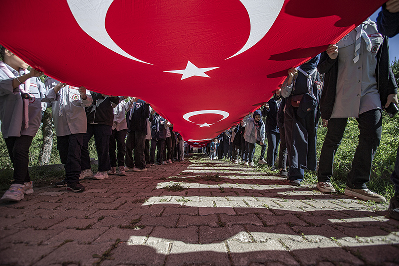 2023.07.14 Erzurumlu Gençler 15 Temmuz Yürüyüşünde 500 Metrelik Türk Bayrağı Taşıdı (4)