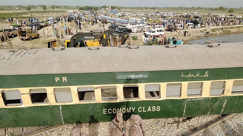 20230806 Pakistan Yolcu Treni Kazası (3)
