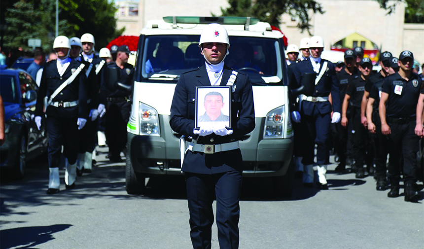 Şehit Polis Memuru Akpınar, Kayseri’de ebediyete uğurlandı (13)