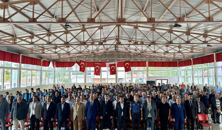 Lalapaş’da-Mevlid-i-Nebi-konferansı02