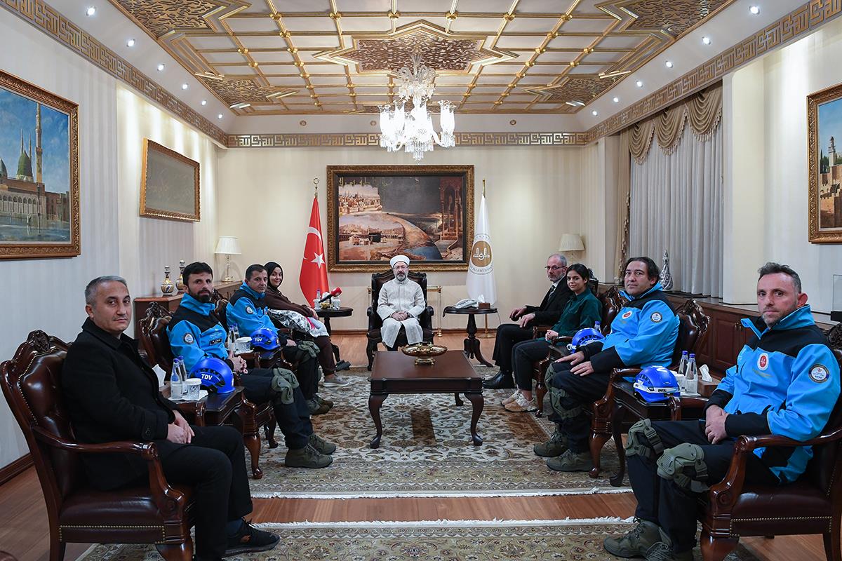 Depremzedelerden Başkan Erbaş’a ziyaret (1)