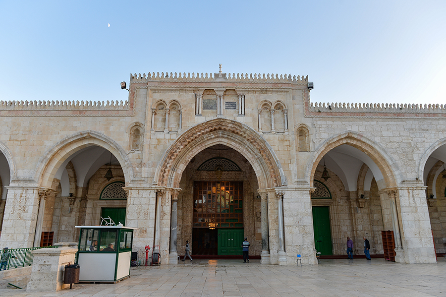 Kıbel mescidi ana kapısı