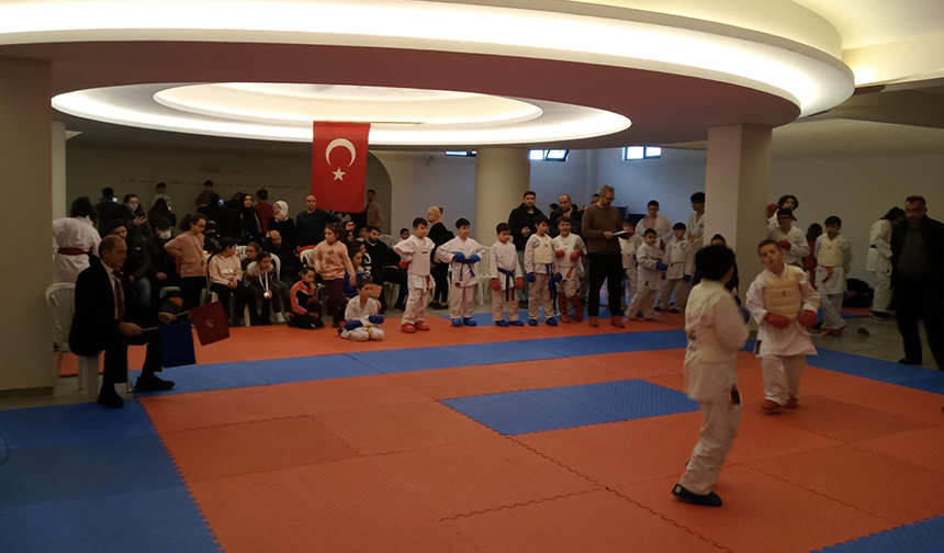 Bursa Müftülük Spor Karate 33