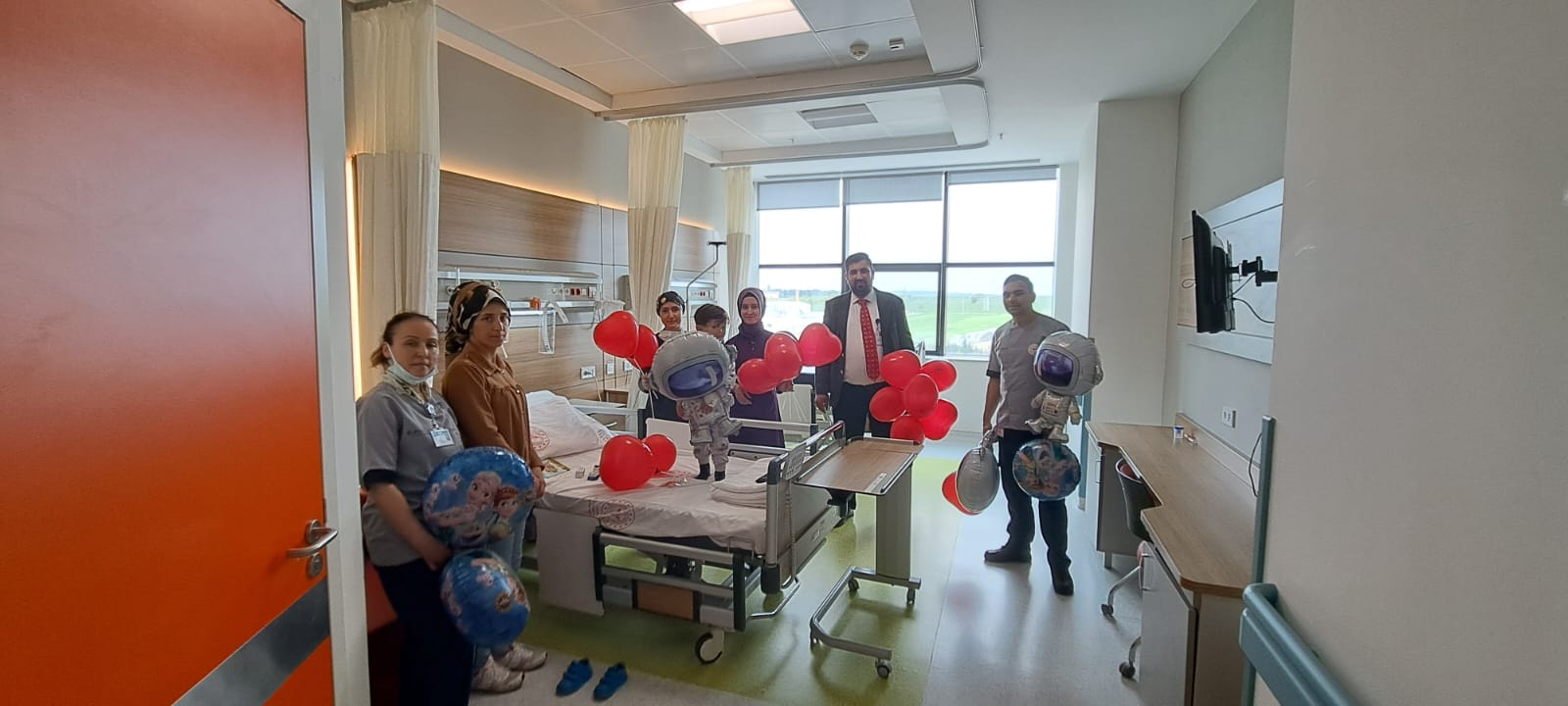 Tekirdağ 23 Nisan'da Hastanede Yatan Çocuklara Ziyaret (2)