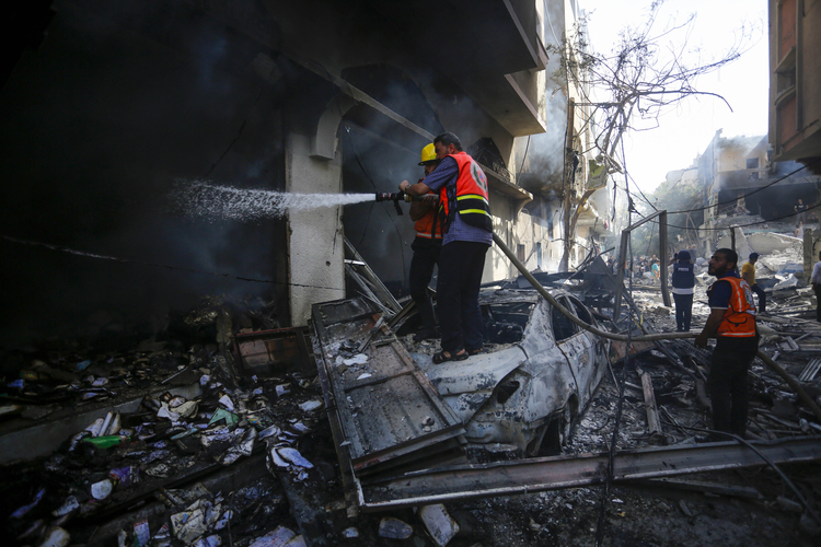 İsrail'in Gece Boyu Gazze'ye Düzenlediği Saldırılarda Ölen Ve Yaralananlar Oldu 3