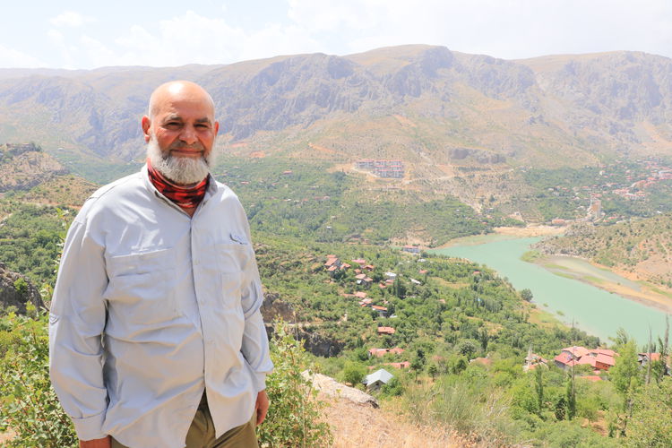 Erzincan'da 40 Yıllık Muhtar Şükrü Dede Köyün Işlerine Atv'siyle Yetişiyor (3)