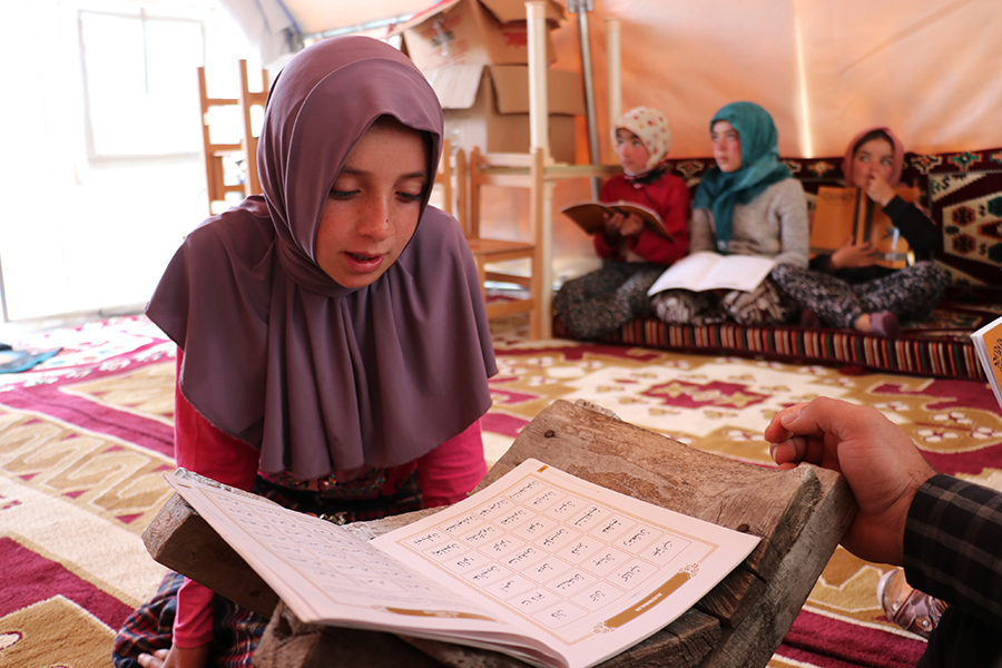 2024.07.22 Erzurum'da 2 Bin 600 Rakımda Göçer Çocuklarına Kur'an I Kerim Kursu Veriliyor (7)