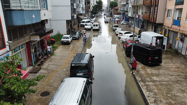 Ordu'nun Fatsa Ilçesinde Şiddetli Yağış Su Baskınlarına Neden Oldu 2