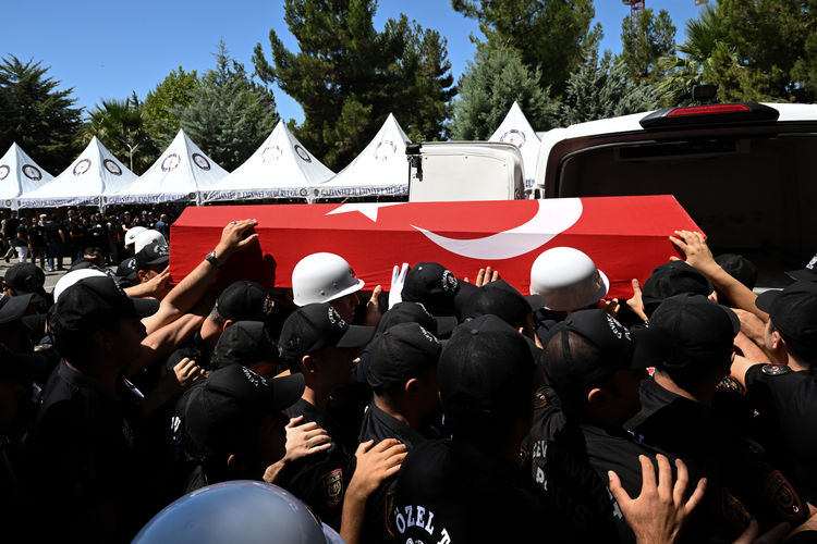 Gaziantep'te Eğitim Sırasında Şehit Olan Polis Memuru Kuzkun Toprağa Verildi