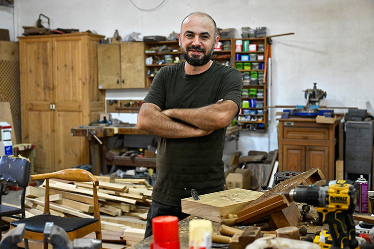 Mescid I Aksa'da Imzası Olan Kündekar Oğlundan Sonra Sanatını Yaşatacak Çıraklar Yetiştirmek Istiyor 23