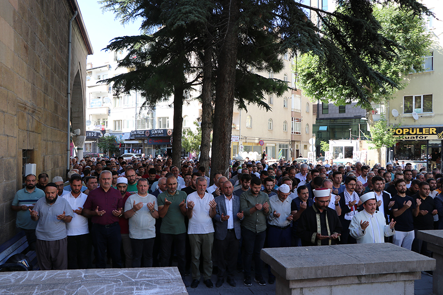 Niğde'de Heniyye İçin Dua Edildi (3)