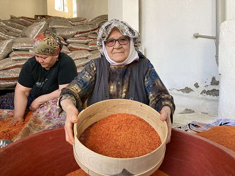 90 Yaşındaki 3 Arkadaş Uzun Ömürlerini Tarhanaya Ve Dostluğa Borçlu 3