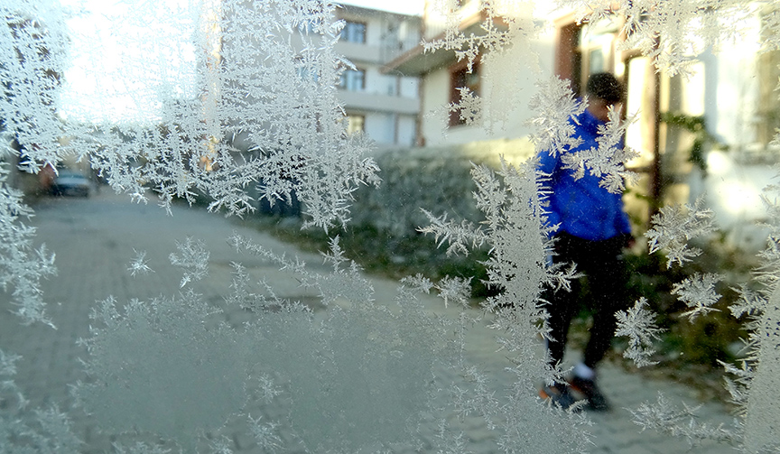 Kars Ile Ardahan'da Soğuk Hava Ve Kırağı Etkili Oldu 3