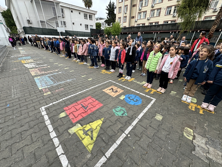 Okullarda Ara Tatil Sonrası Ilk Ders Zili Çaldı 2