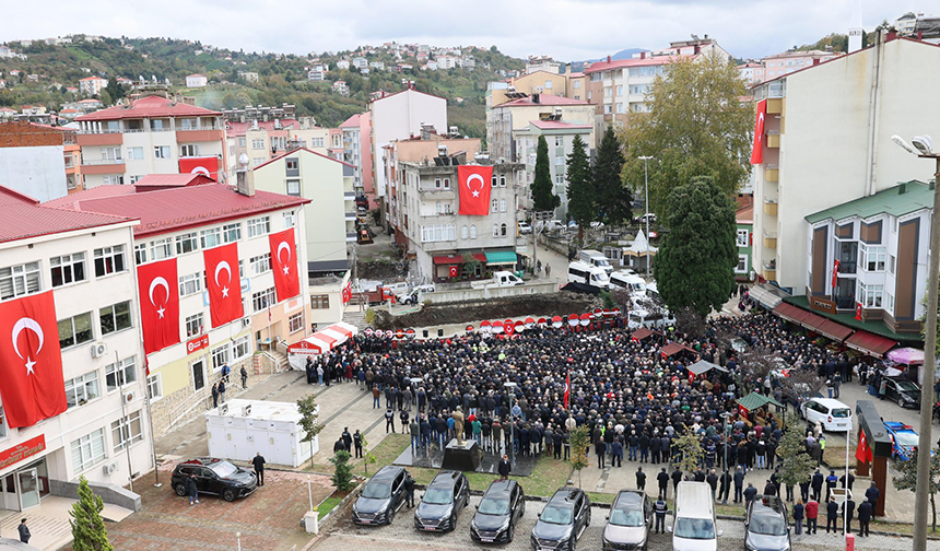 Şehit Polis Ogün Yürümez Son Yolculuğuna Uğurlandı 4