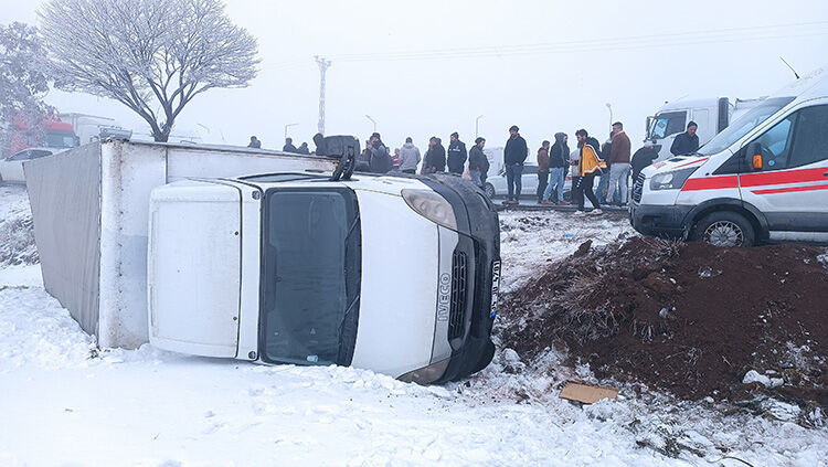 Bitlis'te 20 Aracın Karıştığı Zincirleme Trafik Kazasında 33 Kişi Yaralandı