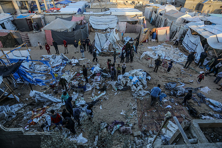 İsrail'in Gazze Şeridi'nin Farklı Bölgelerindeki Saldırılarında 11 Filistinli Hayatını Kaybetti 2