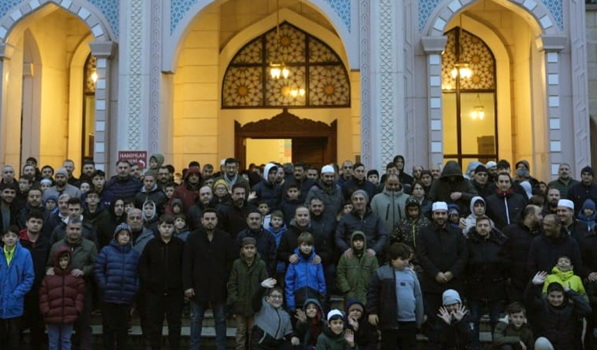 Pendik’te “ Baba Oğul Sabah Namazı Buluşması”03