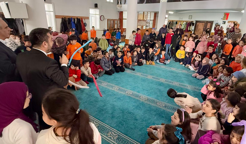 Bünyan Cami Çocuk 33