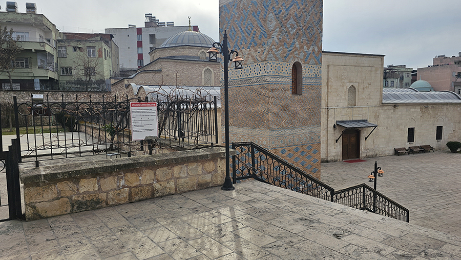 Siirt'te 9 Asırlık Cami Yıllara Meydan Okuyor (1)