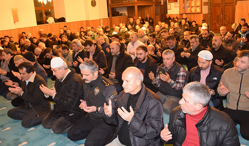 Kılıçbay Ramazan, Insanı Kulluk Bilinciyle Eğiten Bir Okuldur 7