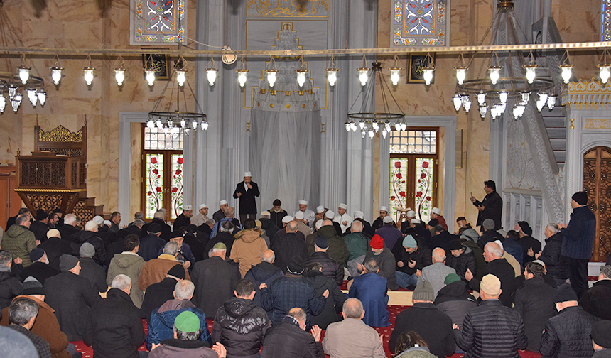 Kılıçbay Umre Gönülleri Ihya Eden Mukaddes Bir Yolculuktur 13