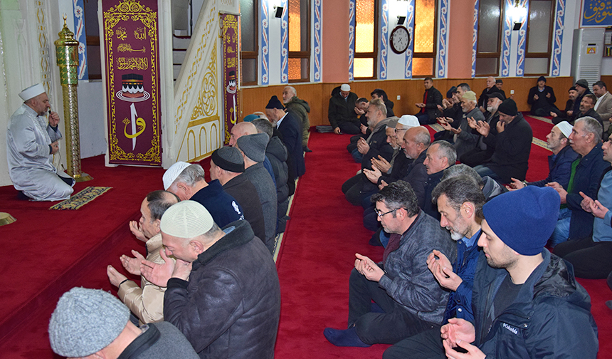 Kılıçbay Umre Gönülleri Ihya Eden Mukaddes Bir Yolculuktur 16