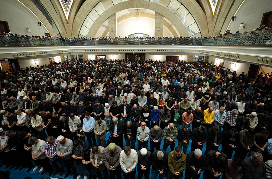 2025.03.26 İzmi'de Kadir Gecesi Dualarla İdrak Edildi (27)