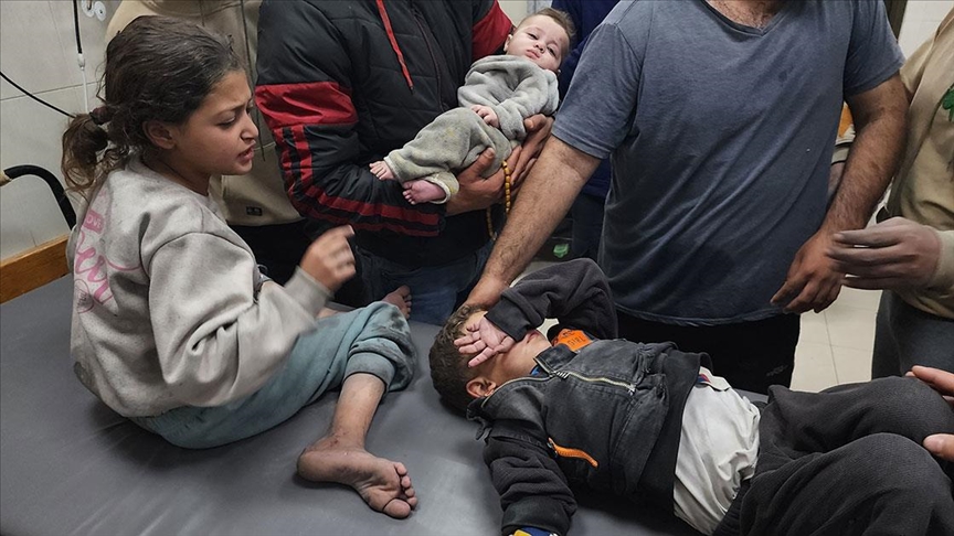 İşgalcilerin Gazze'nin Çeşitli Yerlerine Düzenlediği Saldırılarda 10 Filistinli Şehit Oldu (3)
