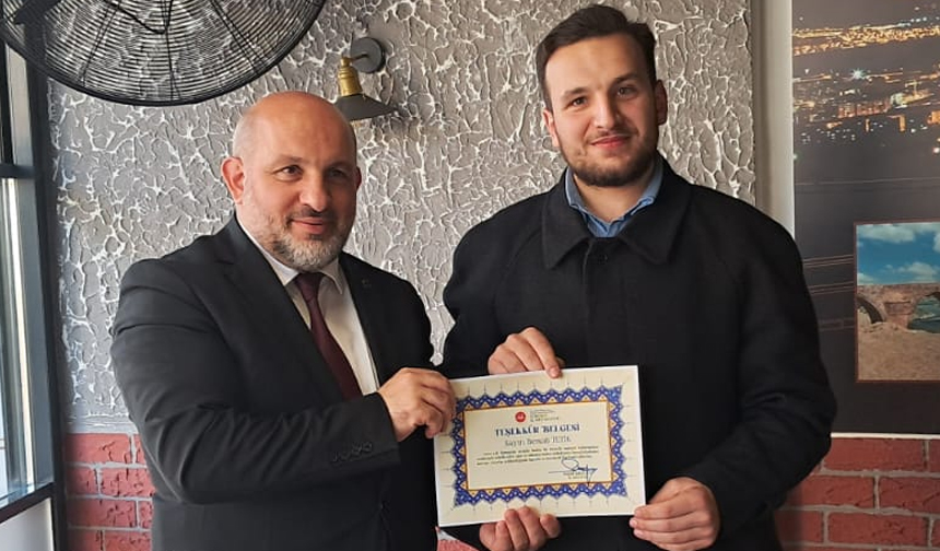 Hatimle Teravih Namazı Kıldıran Din Görevlilerine “Teşekkür Belgesi” 11