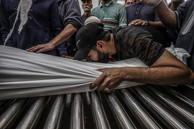 İsrail'in Gazze Şeridi'ne Yönelik Saldırılarında Ikisi Çocuk 5 Filistinli Hayatını Kaybetti 2