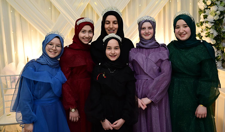 Örgün Eğitimle Birlikte 5 Öğrenci 15 Ayda Hafız Oldu 18